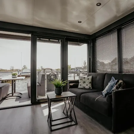 Houseboat Met Airco | 4 Personen Holiday home