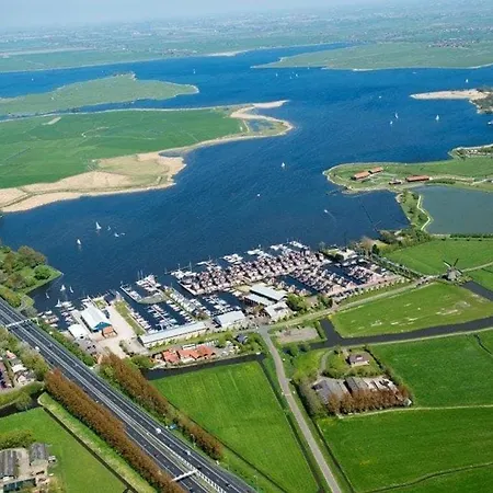 Houseboat Met Airco | 4 Personen * Uitgeest